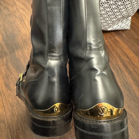 Luis Vuitton Black Leather women’s Boots - Picture 4 of 8